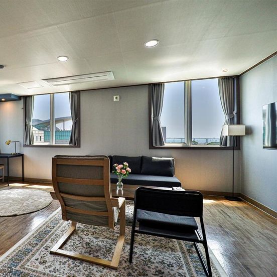 Hotel Noah image 1