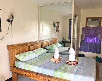 Famous Inn - Tagaytay - Schlafzimmer