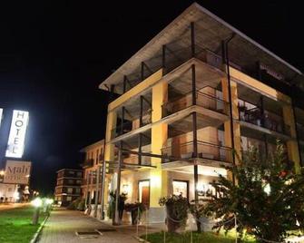 Agorà Hotel - Calamandrana - Gebäude