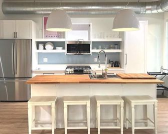 The Quarters | Suite 2 - Grafton - Cocina