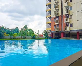 OYO 92292 Nadjla Property Cibubur Village - Depok - Bazén