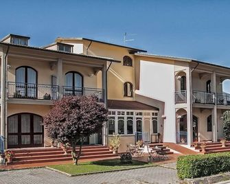 Hotel The Marquee - Castelnuovo di Garfagnana - Edificio