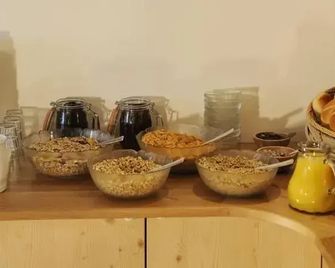 Haus Kueng - Zürs - Buffet