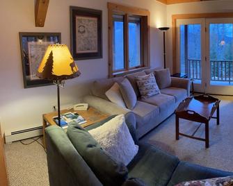 On Mountain Home, Spectacular Mountain Views, Ski to the door - Carrabassett Valley - Sala de estar