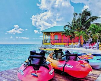 King Lewey's Island Resort - Maya Beach