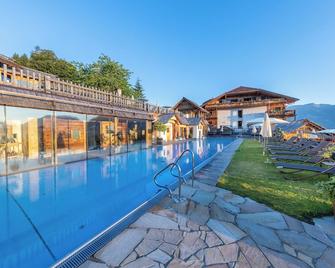 Natur- und Wellnesshotel Höflehner - Haus Im Ennstal - Pool