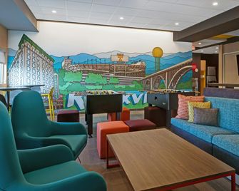 Tru by Hilton Knoxville West Turkey Creek - Knoxville - Lounge