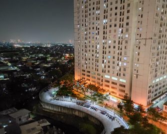 Apartment Bassura City by Maezura Property - Jakarta - Rakennus