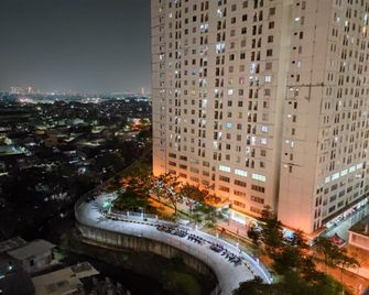 Apartment Bassura City by Maezura Property - Yakarta - Edificio
