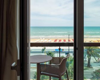 Hotel Paradiso - Grottammare - Balcón