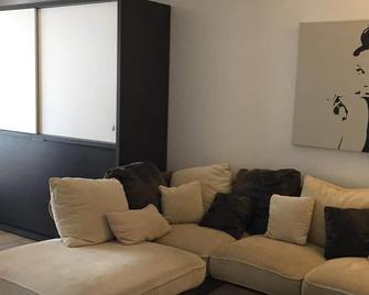 Apartment T3 (72m2) 4/5 Pers. 2 Bedrooms - Wifi-Park Offered - Nice - Salon