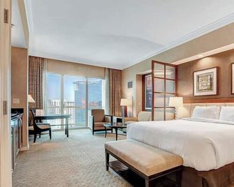 Mgm Signature-32-607 F1 Track & Strip View Balcony - Paradise