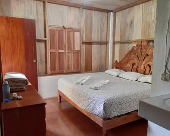 Campamento Lacandones - Frontera Corozal - Bedroom