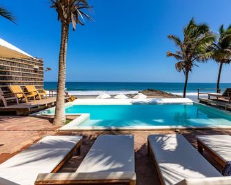 Hotel Peña Linda Bungalows - Máncora