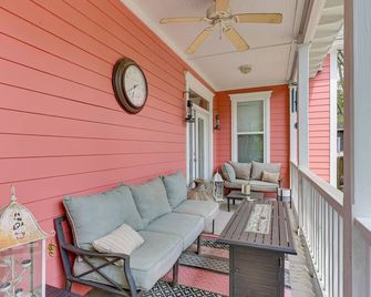 Charming Wilmington Cottage - Walk to Downtown! - Wilmington - Balcony