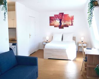 Le Petit Soleil de Corbeil - Corbeil-Essonnes - Bedroom