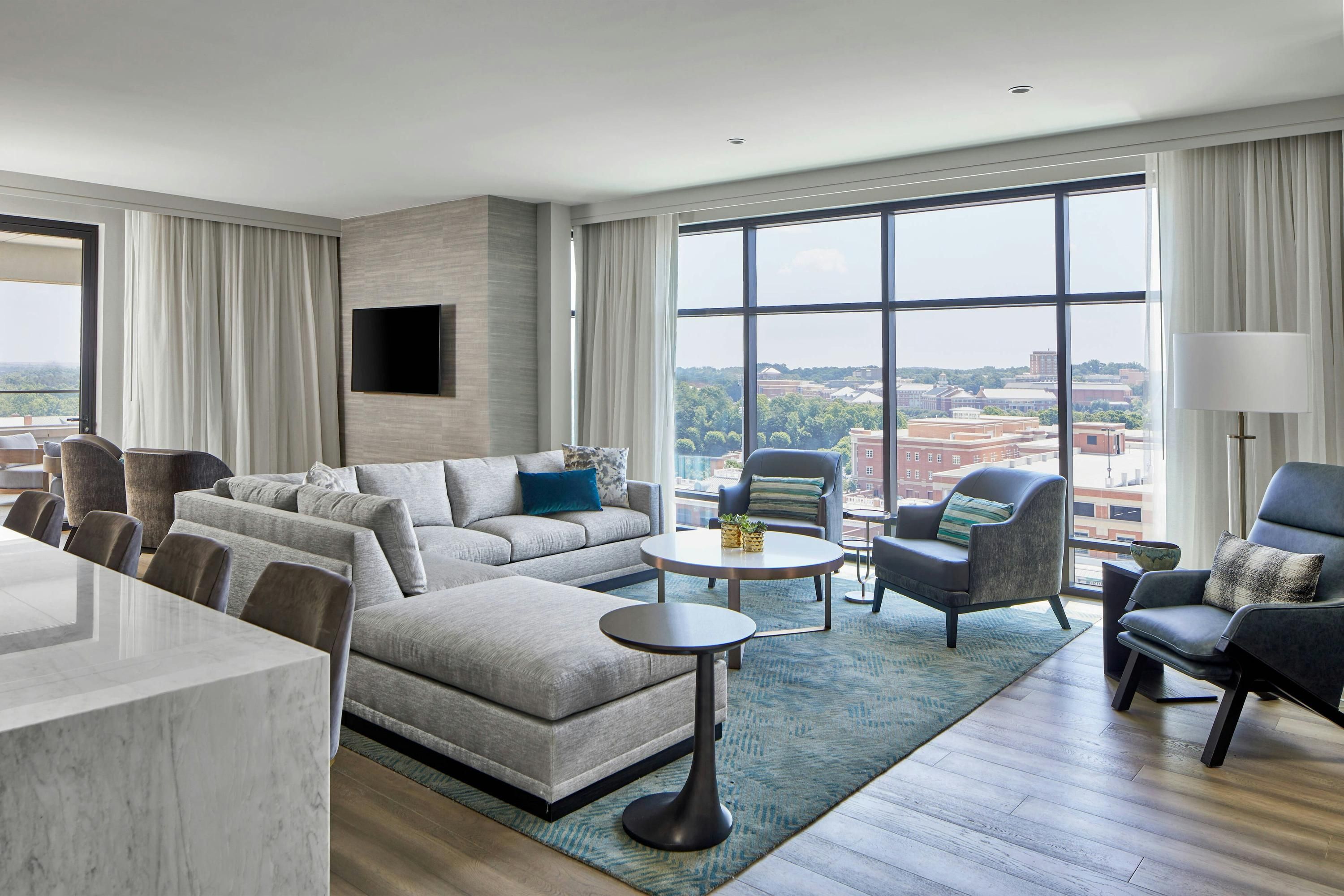 UNC Charlotte Marriott Hotel & Conference Center - Charlotte - Huiskamer