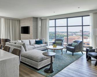UNC Charlotte Marriott Hotel & Conference Center - Charlotte - Living room