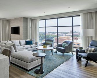 UNC Charlotte Marriott Hotel & Conference Center - Charlotte - Huiskamer