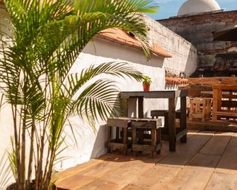 Camazotz Hostel - Antigua Guatemala - Patio