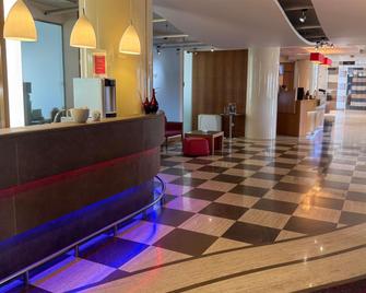 ibis Firenze Nord Aeroporto - Firenze - Reception