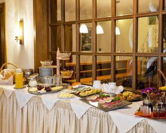 Gästehaus Sanssouci - Bad Wildungen - Buffet