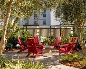 Homewood Suites by Hilton Long Beach Airport - Long Beach - Patio