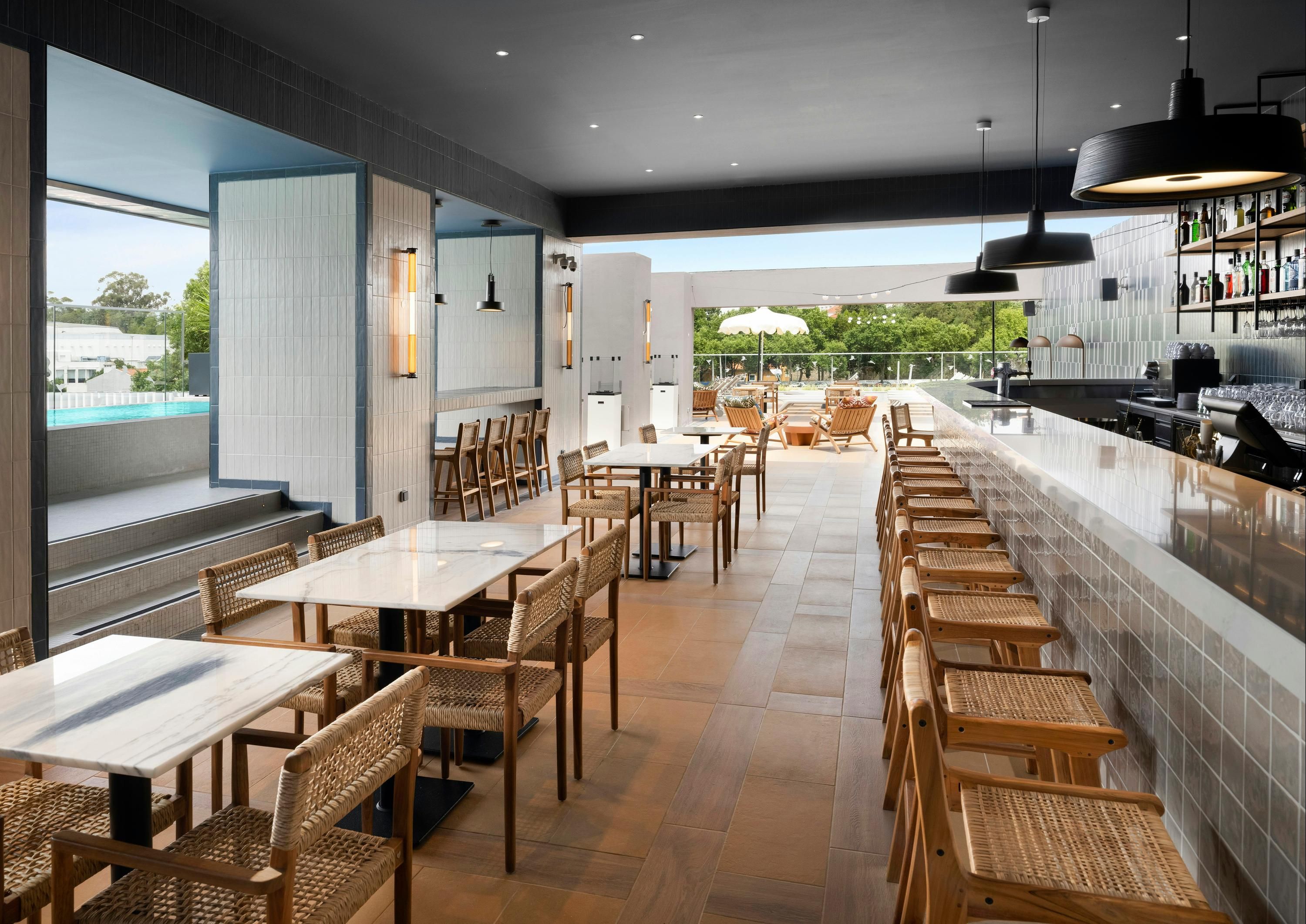 Hilton Garden Inn Evora - Evora - Bar
