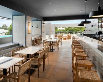 Hilton Garden Inn Evora - Evora - Bar