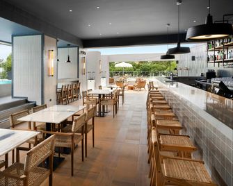 Hilton Garden Inn Evora - Evora - Bar