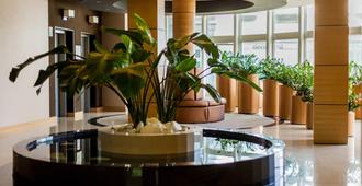 Aquaticum Debrecen Thermal and Wellness Hotel - Debrecen - Lobby