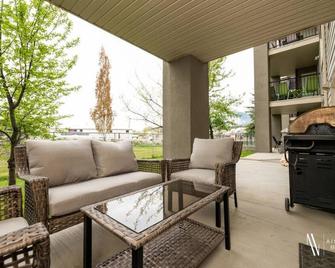 Light N Airy, Pool, Hot Tub, Pets, Ground Floor - Invermere - Patio