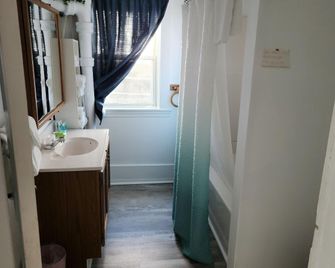 7 Beachside Inn - Hampton
