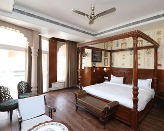 OYO 77329 Hotel Chandra Garden - Govardhan - Bedroom