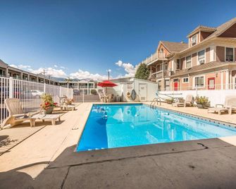 Econo Lodge Colorado Springs Downtown - Colorado Springs - Pool
