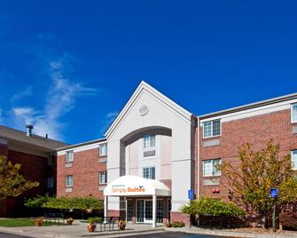 Sonesta Simply Suites Detroit Southfield - Southfield - Bygning