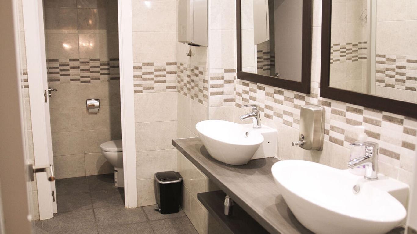 Barcelona & You Hostel Sagrada Familia