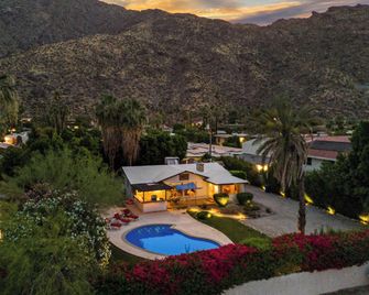 Dandelion by AvantStay | Pool, 0.2mi to Downtown! - Palm Springs