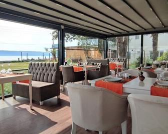 White Moon - Izmir - Restaurant