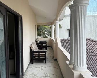 Luxe 5bhk Ecr Villa Near Beach – Perfect For Families, Groups & Events - Chennai - Balcony