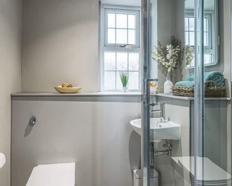 Howard Arms - Brampton - Bathroom