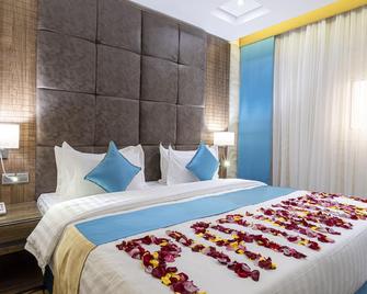 Y Platinum Hotel - Medina - Bedroom