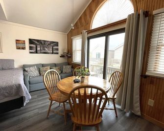 18 풀리시 엔데버 II - 스튜디오 침실 콘도 바이 레드어닝 - 해터러스 - 다이닝룸