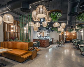 Bratus Hotel - Акаба
