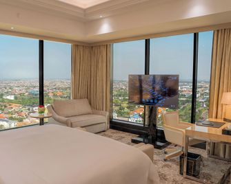 The Trans Luxury Hotel Surabaya - Surabaya