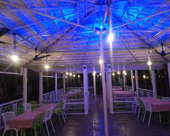 Brine Shell Beach Resort Dahanu - Dāhānu - Restaurant