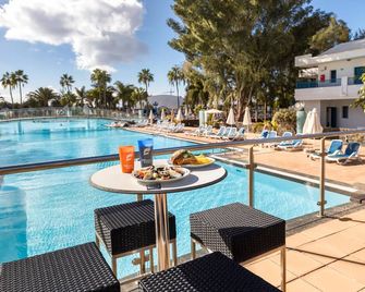 THB Tropical Island - Playa Blanca - Piscina