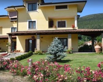 Villa Cristina B&B - Pontelatone - Edificio