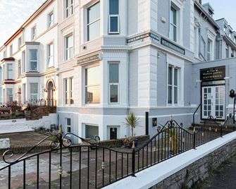 The Manor Hotel - Llandudno - Bygning