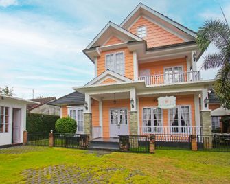 Capital O 92559 Sweet Peach House - Senggigi - Edificio